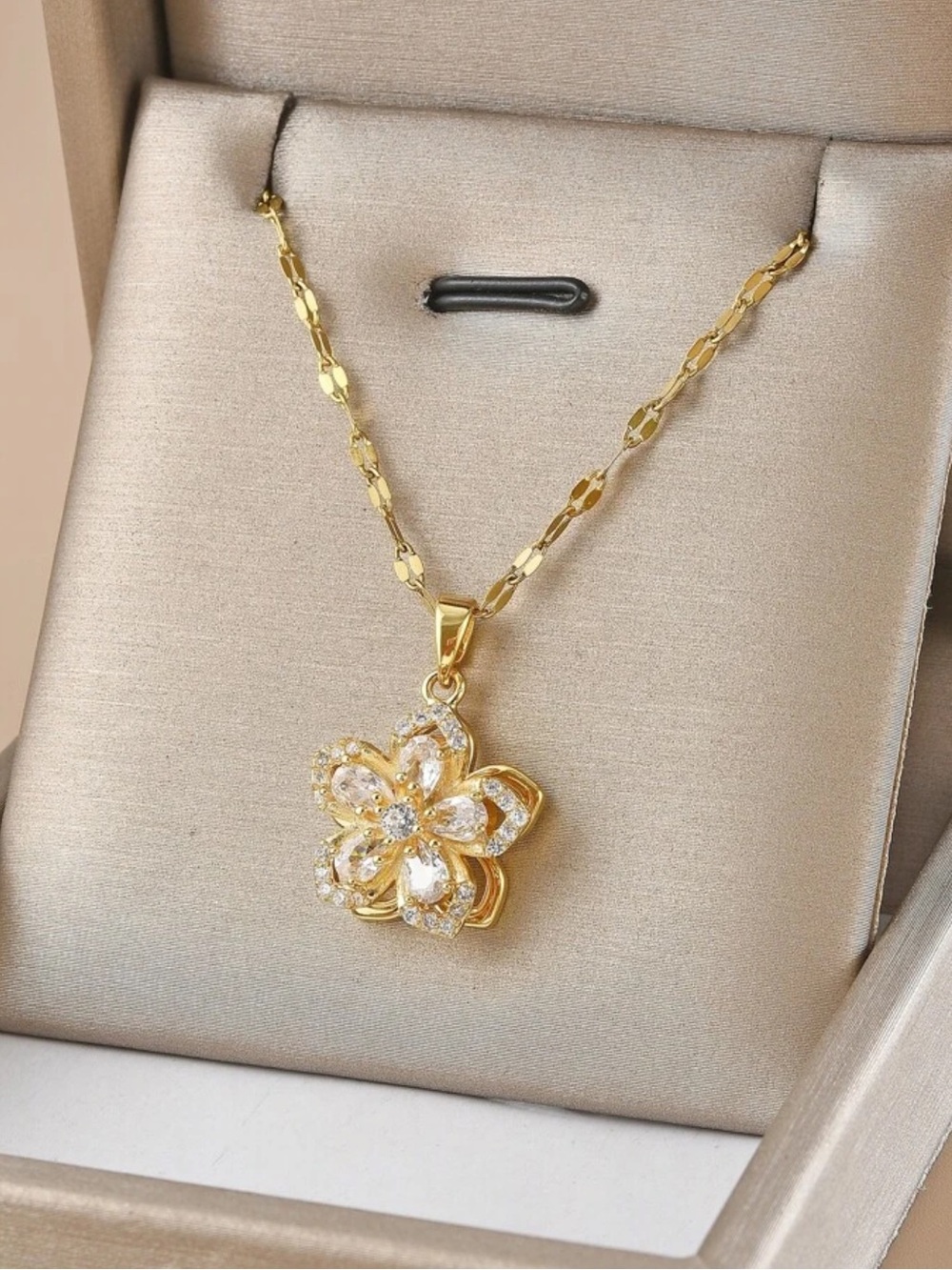 Gold Floral Spinning Crystal Pendant Necklace - Elegant Women’s Jewelry